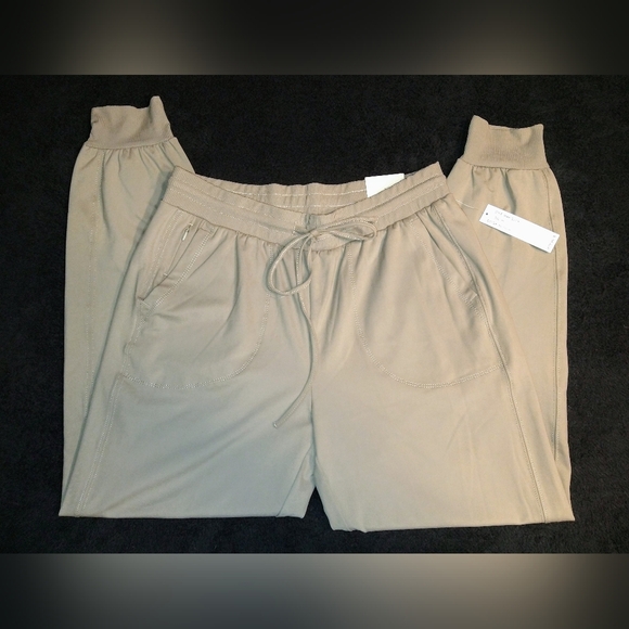 $60 NWT Zac & Rachel Mushroom Taupe Stretch Cuffed Joggers With Pockets ~ Sz M - Picture 2 of 6